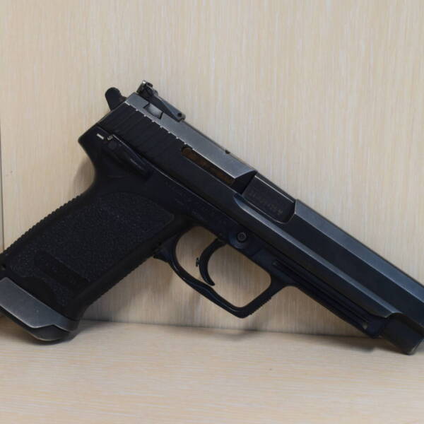 pistol Heckler & Koch модел Expert, 9x19 Luger